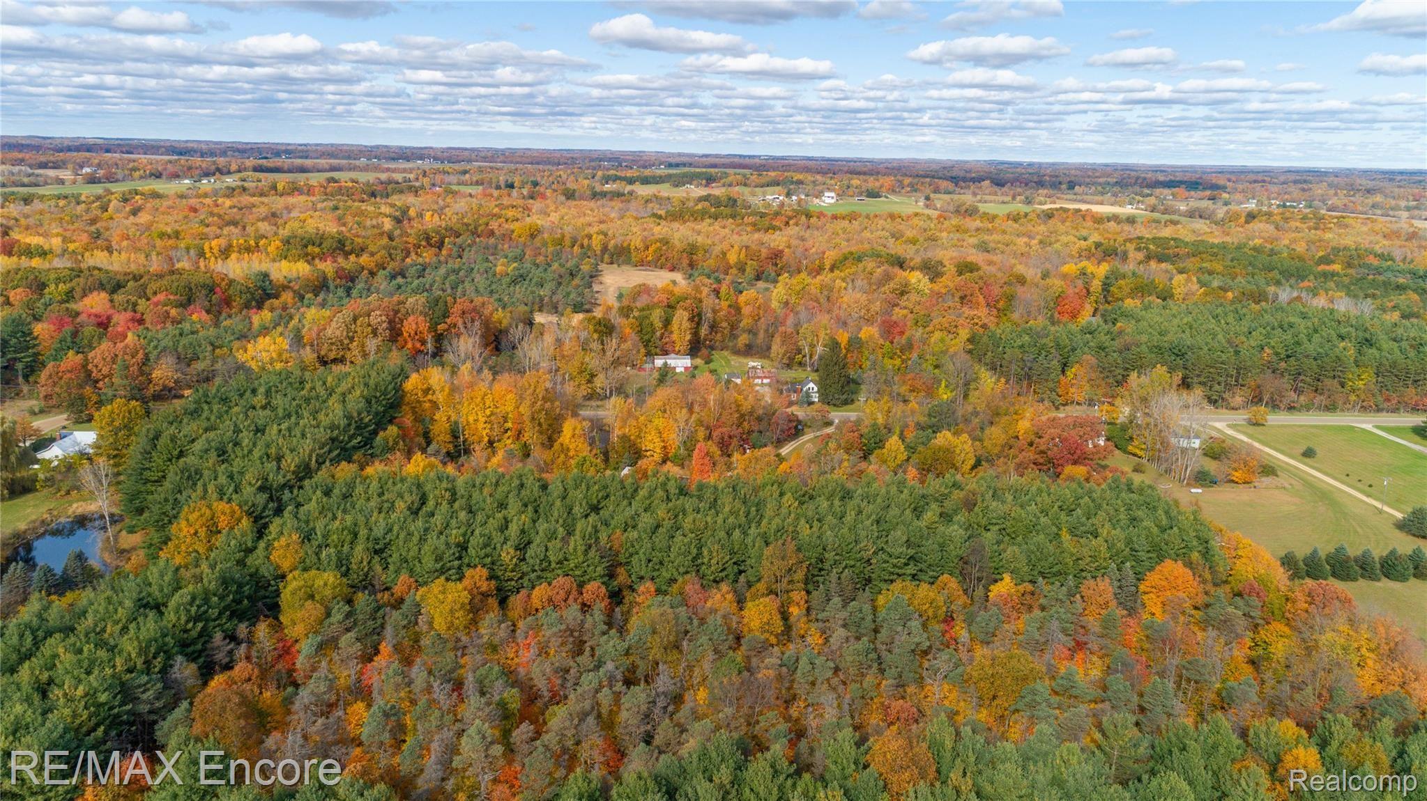 867 Barnes Lake Road Columbiaville, MI 48421 - Photo 35 of 36 867 Barnes Lake-118.jpg