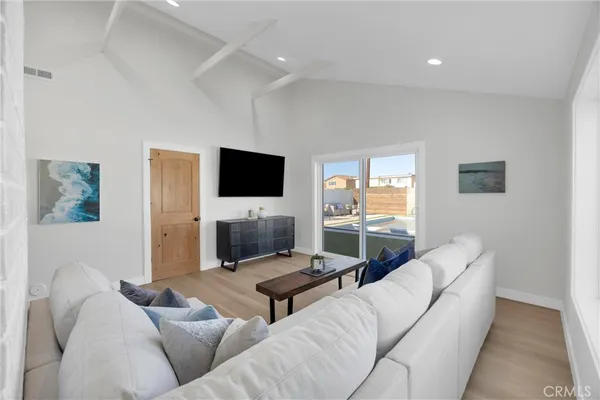 $1,350,000 | 8326 Fontainbleau Way, Cypress, CA 90630