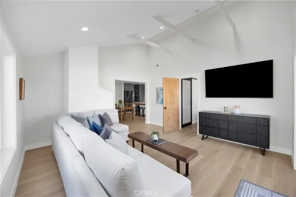 $1,350,000 | 8326 Fontainbleau Way, Cypress, CA 90630