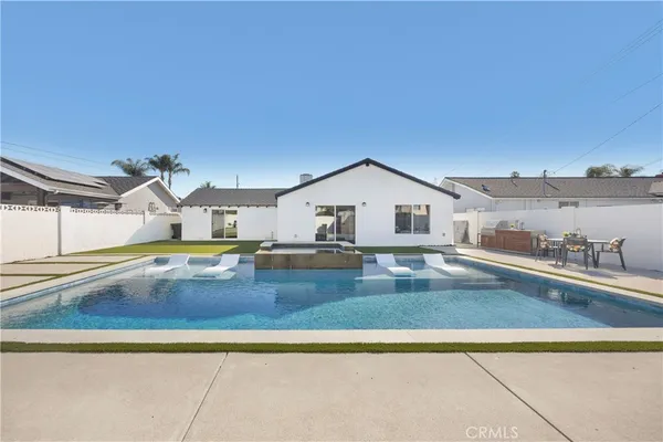 $1,350,000 | 8326 Fontainbleau Way, Cypress, CA 90630