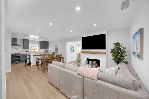 $1,350,000 | 8326 Fontainbleau Way, Cypress, CA 90630