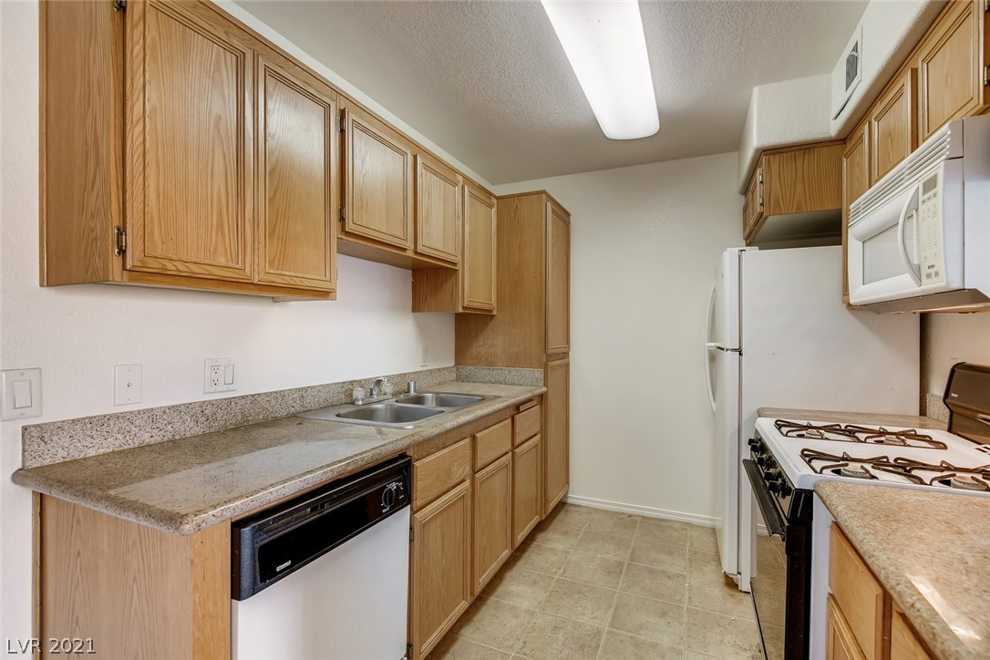 3318 North Decatur Boulevard, Unit 2143 Las Vegas, NV 89130 - Photo 10 of 27