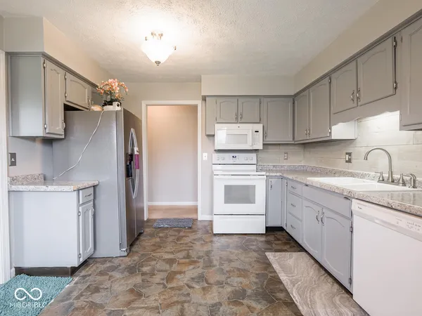 $315,000 | 6414 Marble Lane, Indianapolis, IN 46237