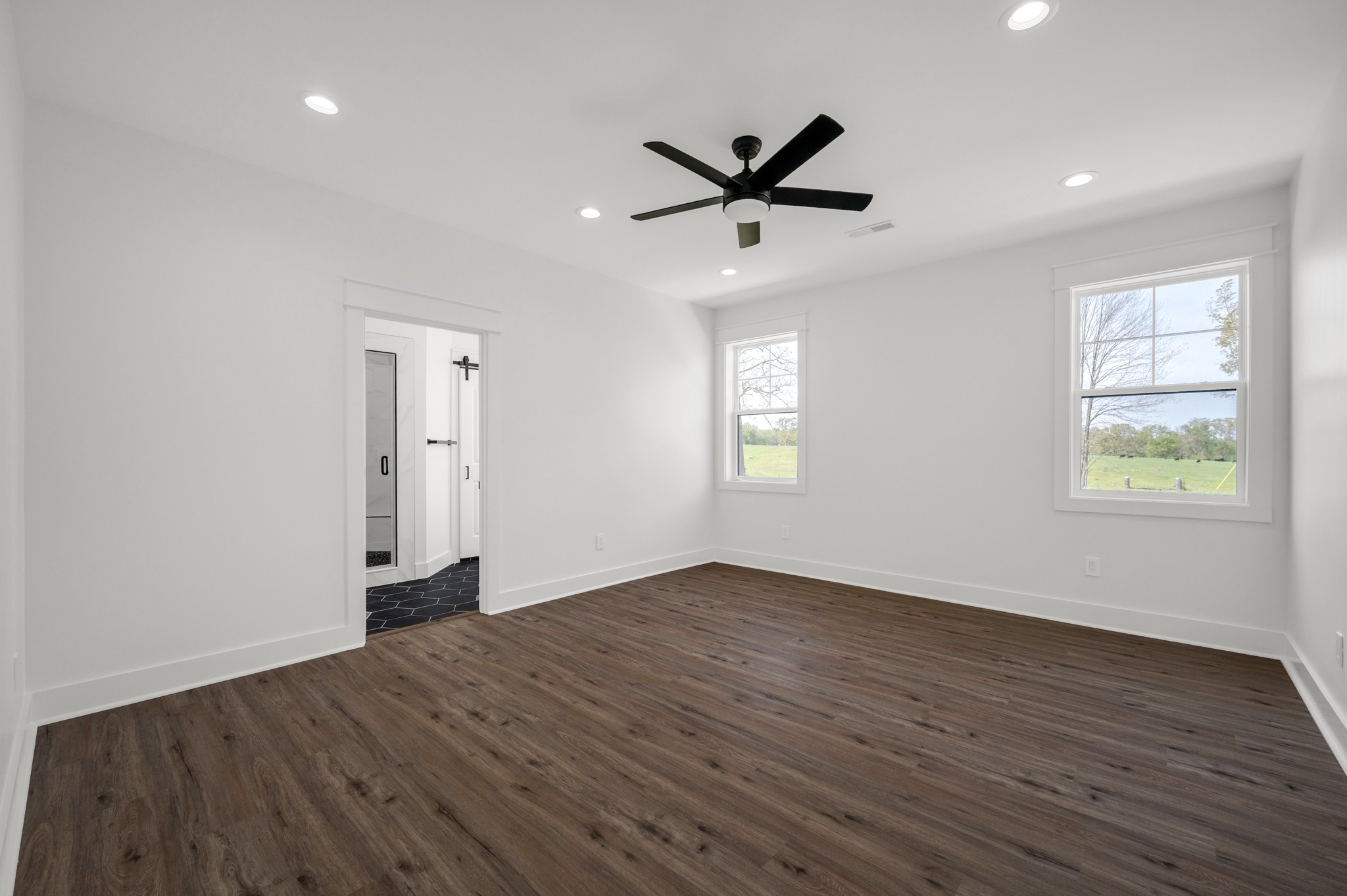 625 Robert Smith Road McMinnville, TN 37110 - Photo 31 of 40 a view of empty room with wooden floor and window