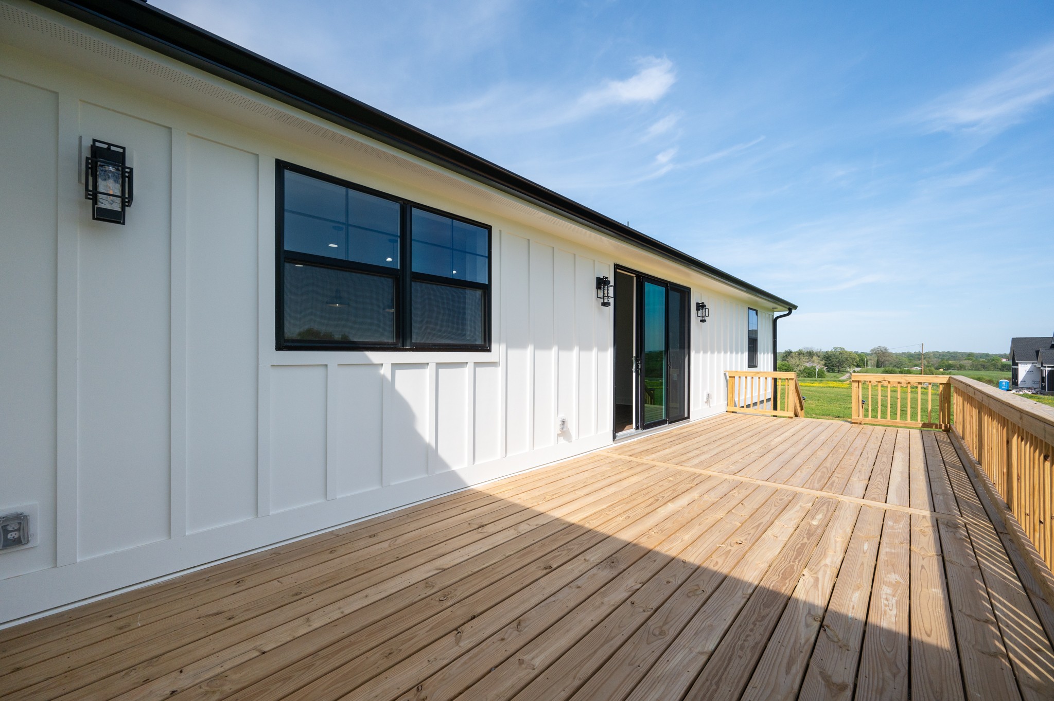 625 Robert Smith Road McMinnville, TN 37110 - Photo 10 of 40 a view of wooden floor and a yard