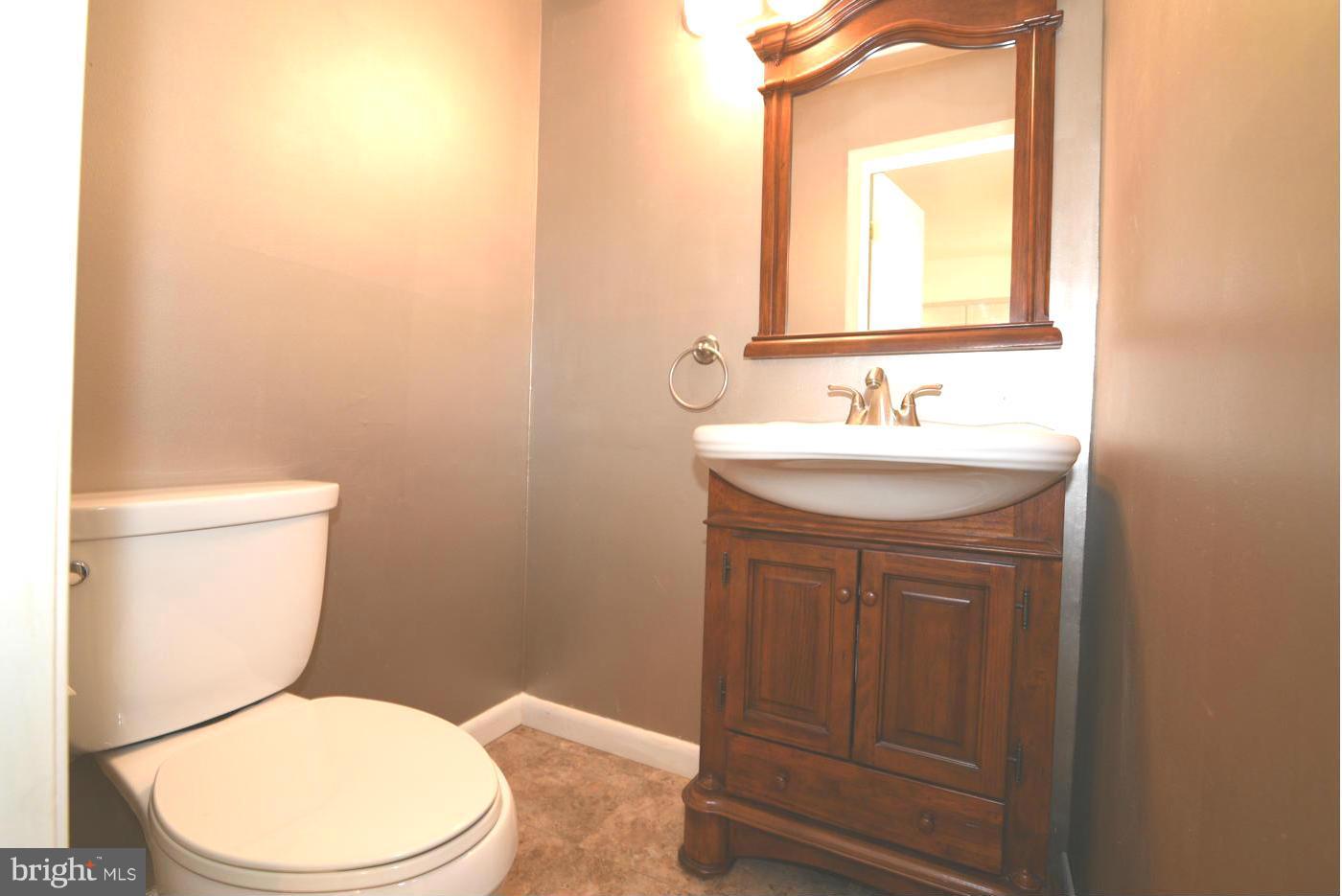 2121 Colts Neck Court Reston, VA 20191 - Photo 13 of 30 Updated Main Level Half Bath!