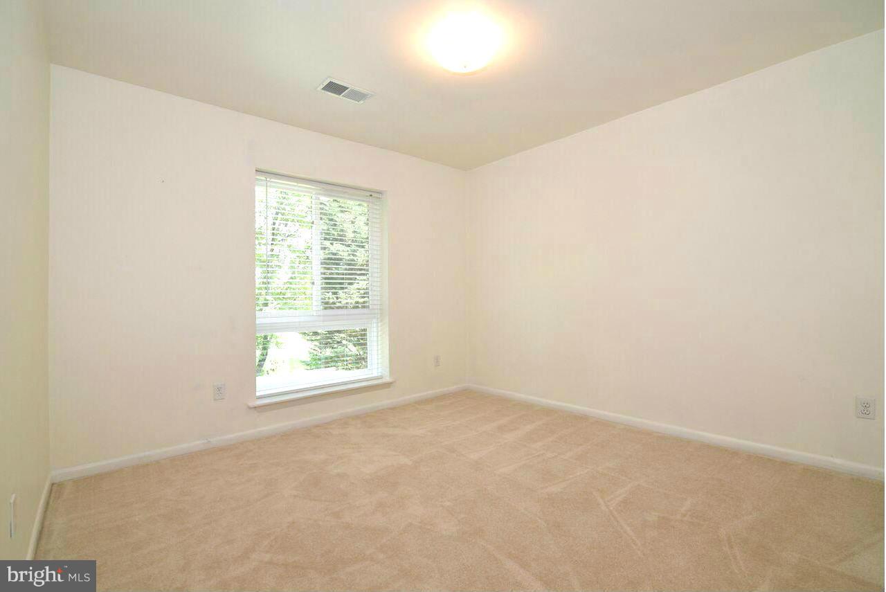 2121 Colts Neck Court Reston, VA 20191 - Photo 16 of 30 Lots of Light in Bedroom #2!