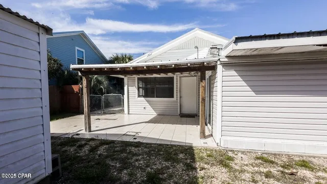 $2,100 | 247 Poinsettia Drive, Panama City Beach, FL 32413
