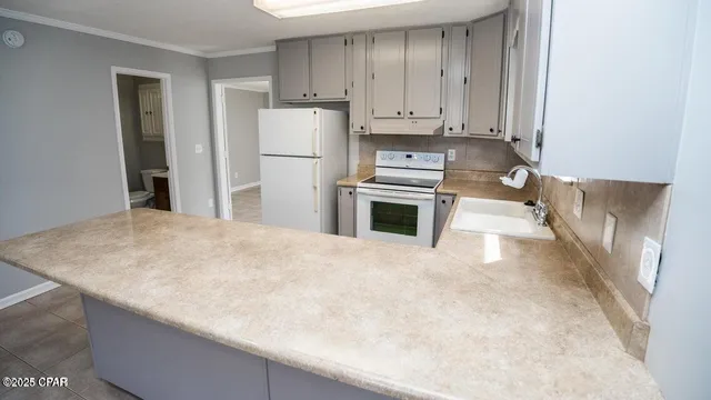 $2,100 | 247 Poinsettia Drive, Panama City Beach, FL 32413