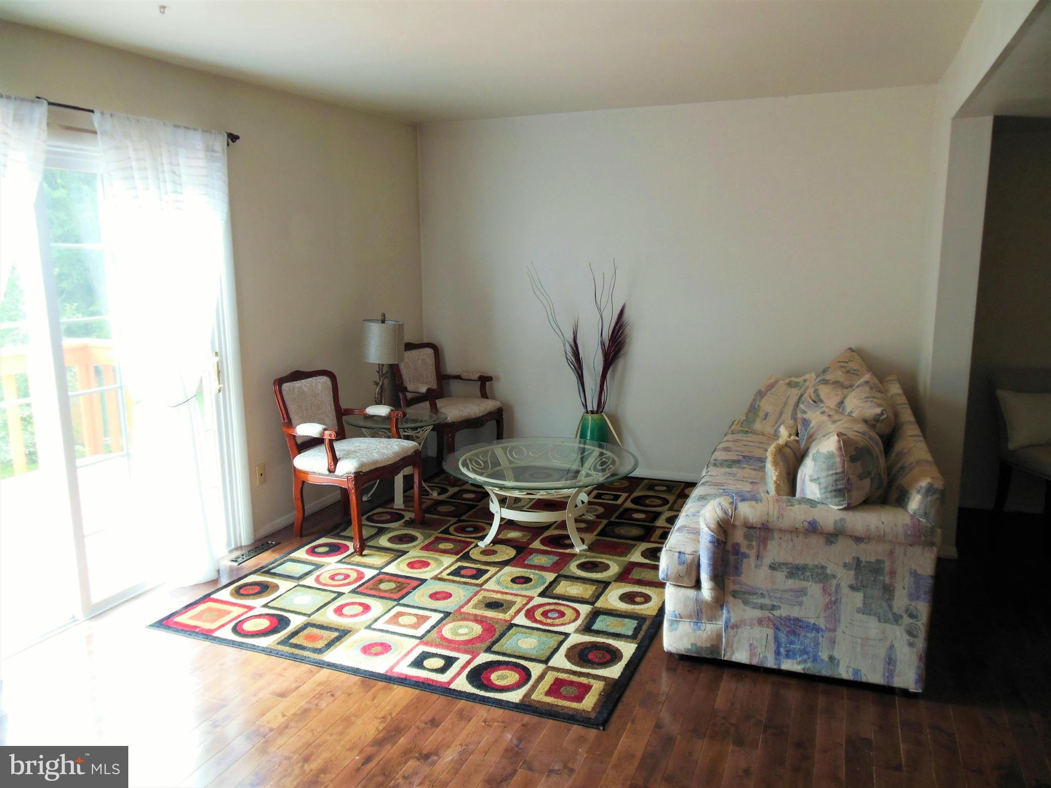 9251 Bellbeck Road Baltimore, MD 21234 - Photo 14 of 28 Living Room