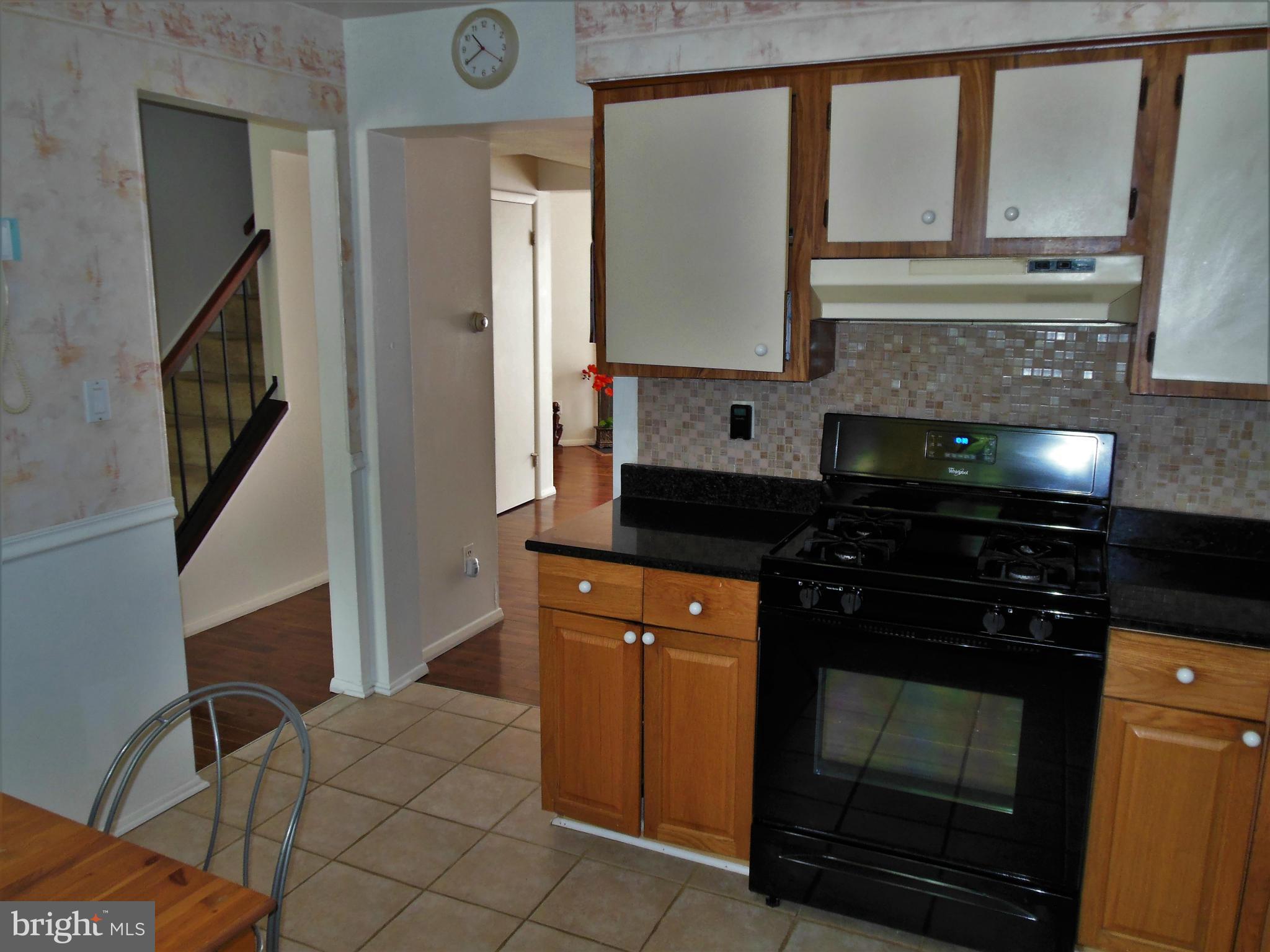 9251 Bellbeck Road Baltimore, MD 21234 - Photo 8 of 28 Kitchen