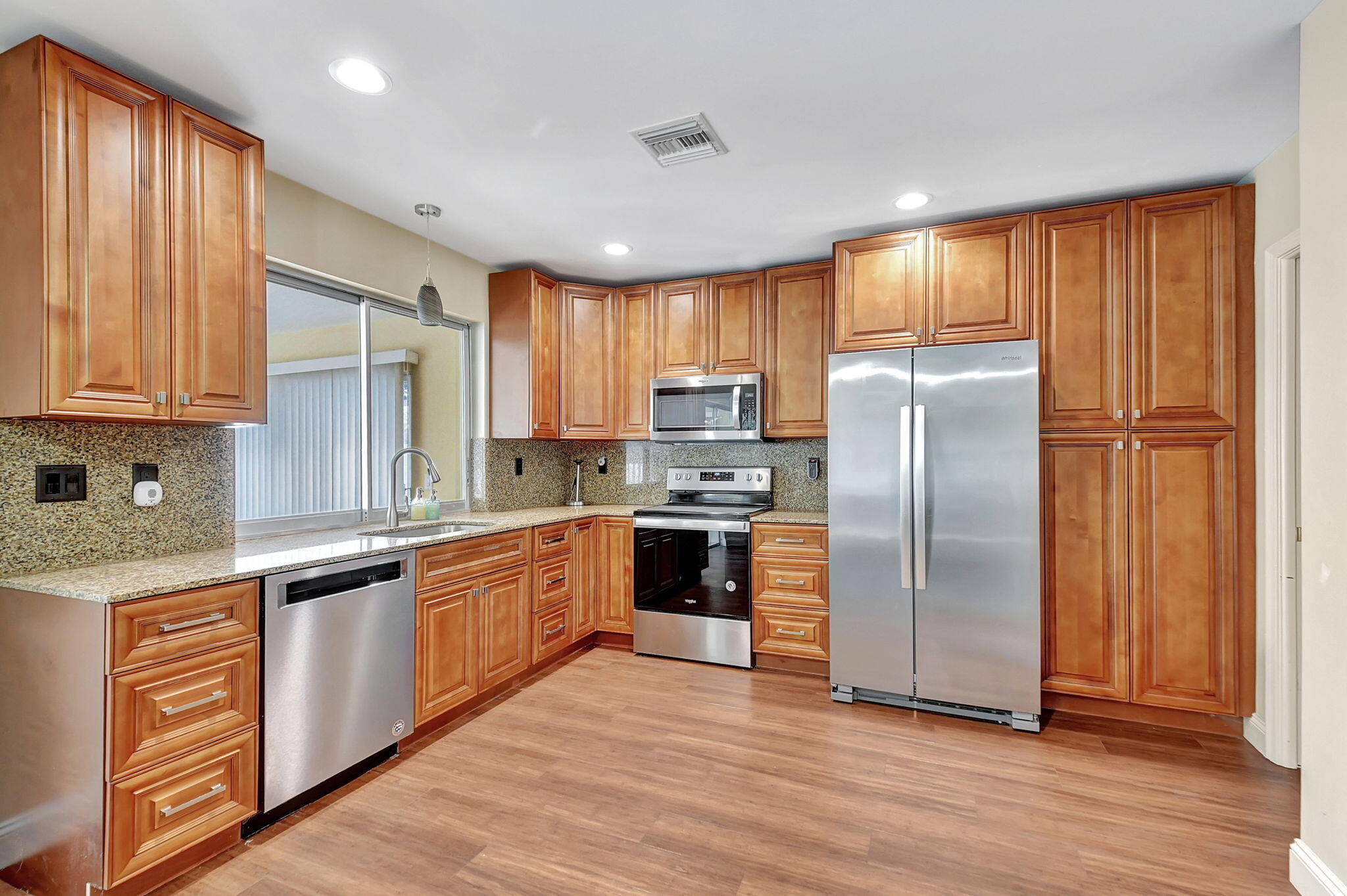 900 Southwest 3rd Street Boca Raton, FL 33486 - Photo 5 of 20 Kitchen