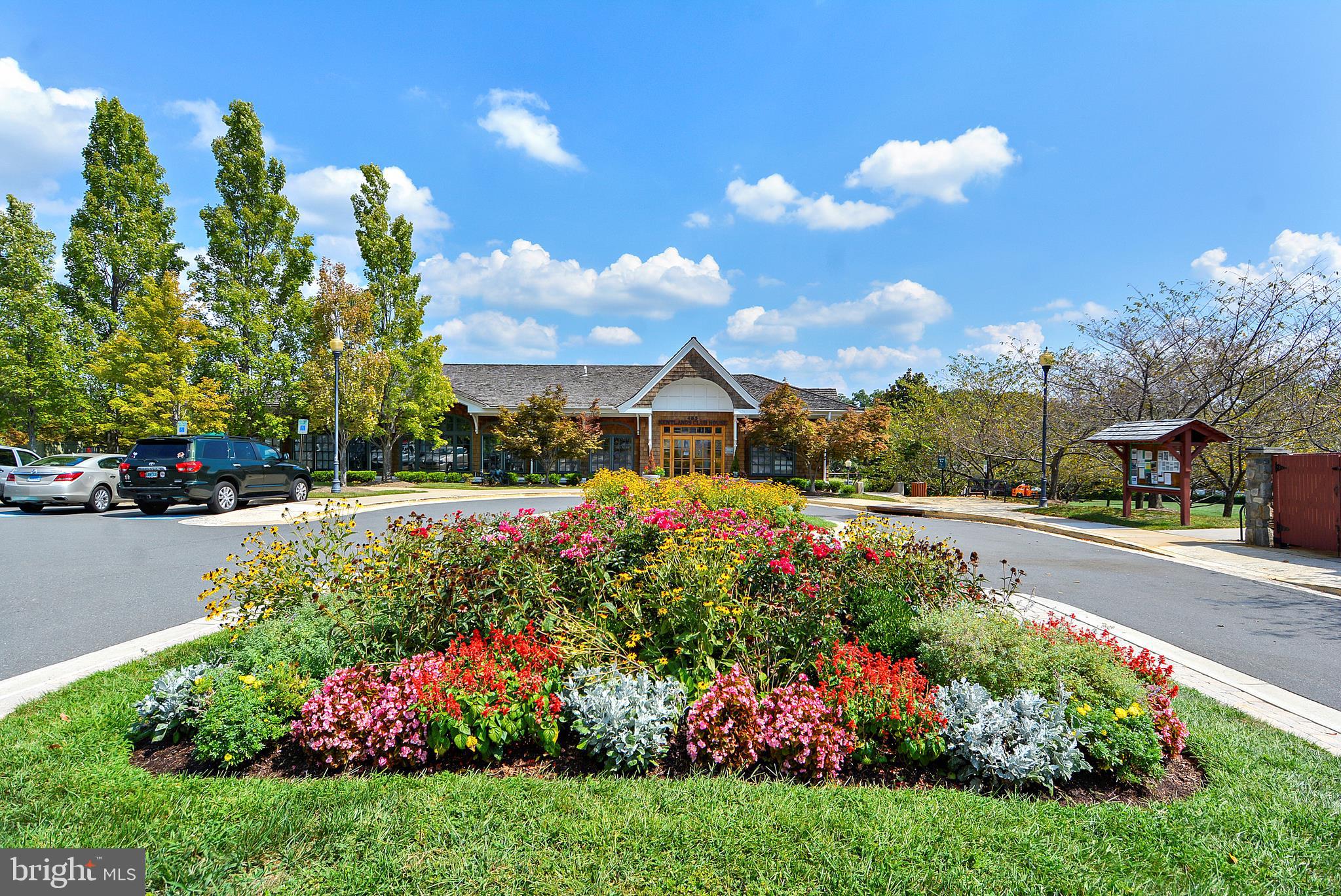 404 Ridgepoint Place, Unit 14 Gaithersburg, MD 20878 - Photo 19 of 31 Gallery Image 19