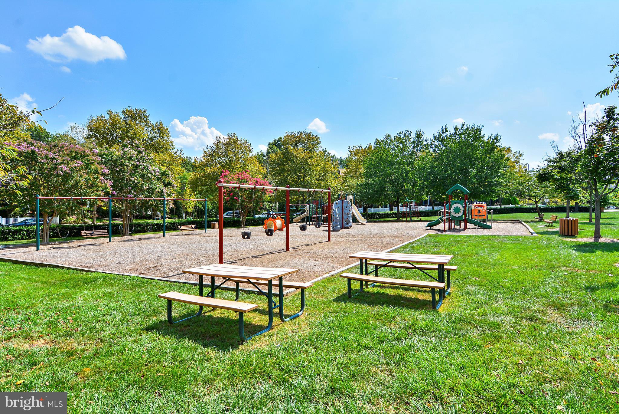 404 Ridgepoint Place, Unit 14 Gaithersburg, MD 20878 - Photo 28 of 31 Gallery Image 28