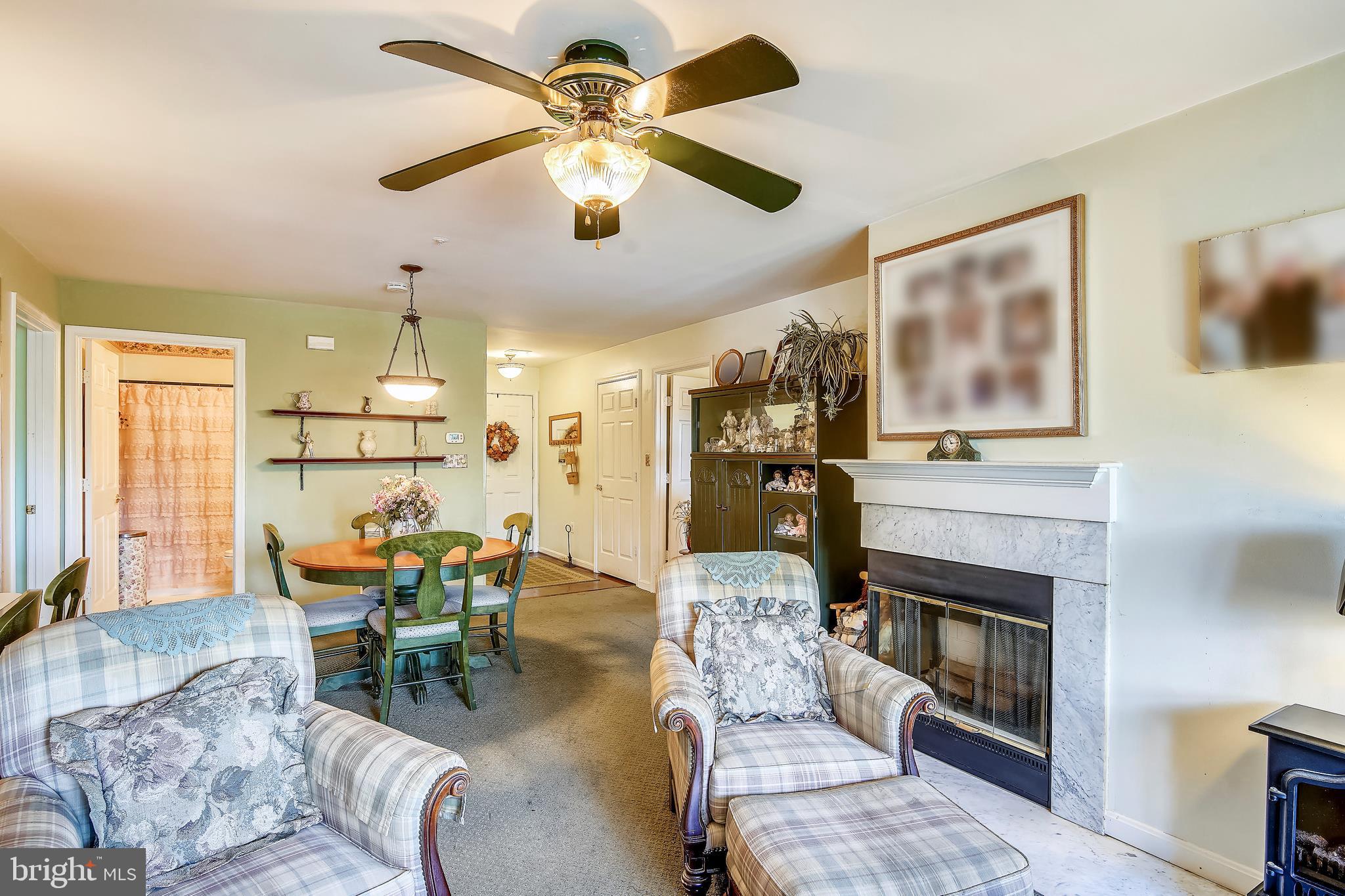 404 Ridgepoint Place, Unit 14 Gaithersburg, MD 20878 - Photo 8 of 31 Gallery Image 8