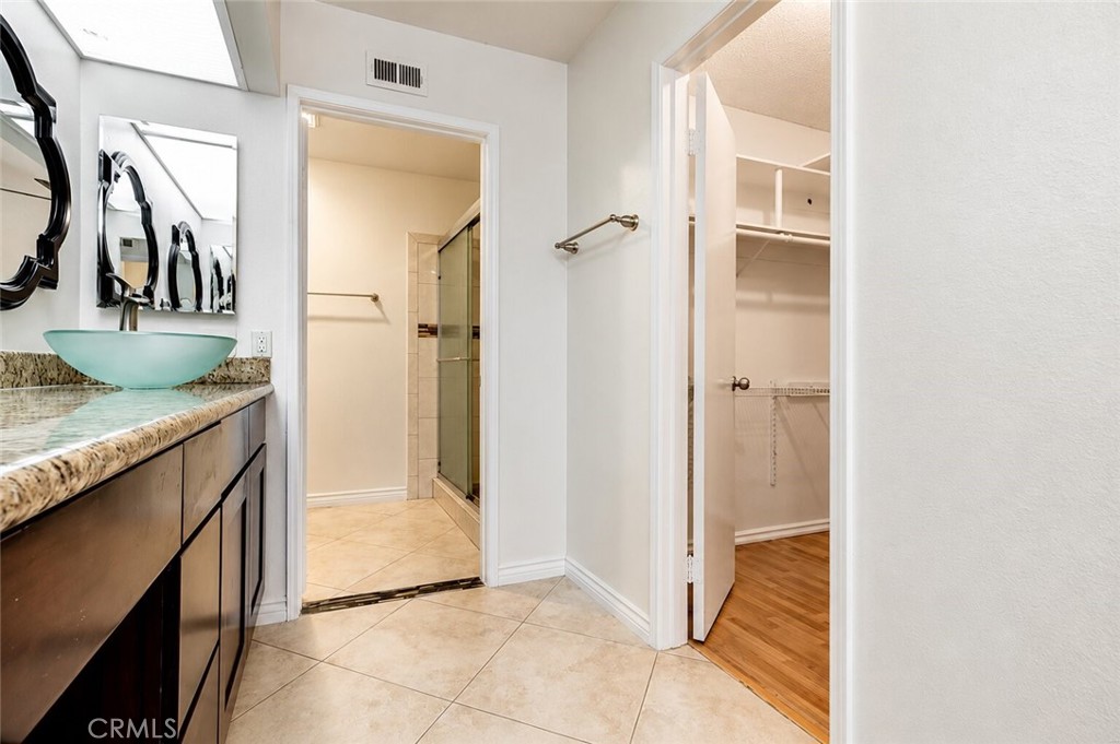 39 Castillo Irvine, CA 92620 - Photo 15 of 21