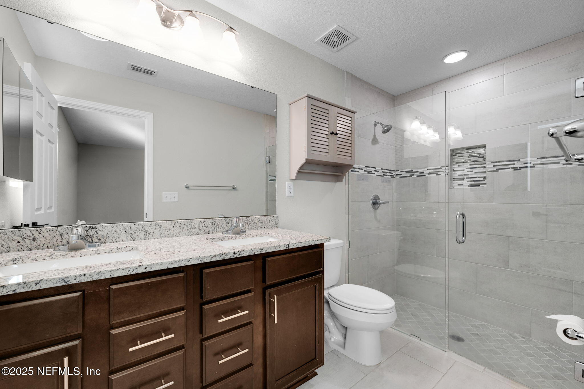 1632 Bermuda Road Jacksonville, FL 32224 - Photo 23 of 25 Primary Ensuite