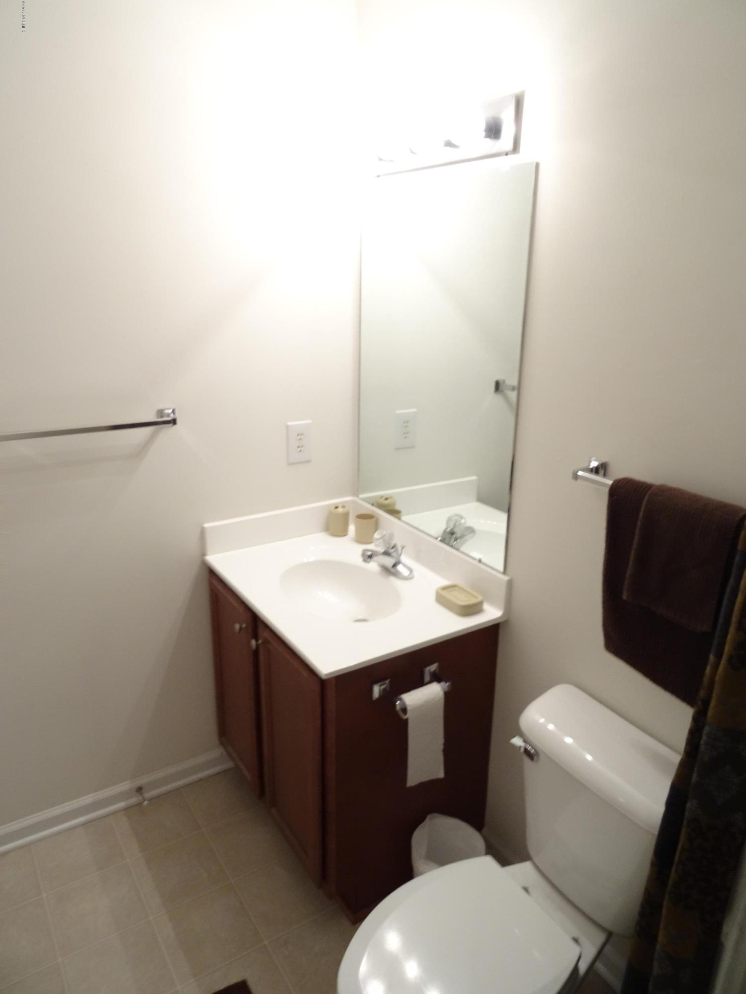 601 Peletier Loop Road, Unit K66 Swansboro, NC 28584 - Photo 23 of 34 Bath 2 b