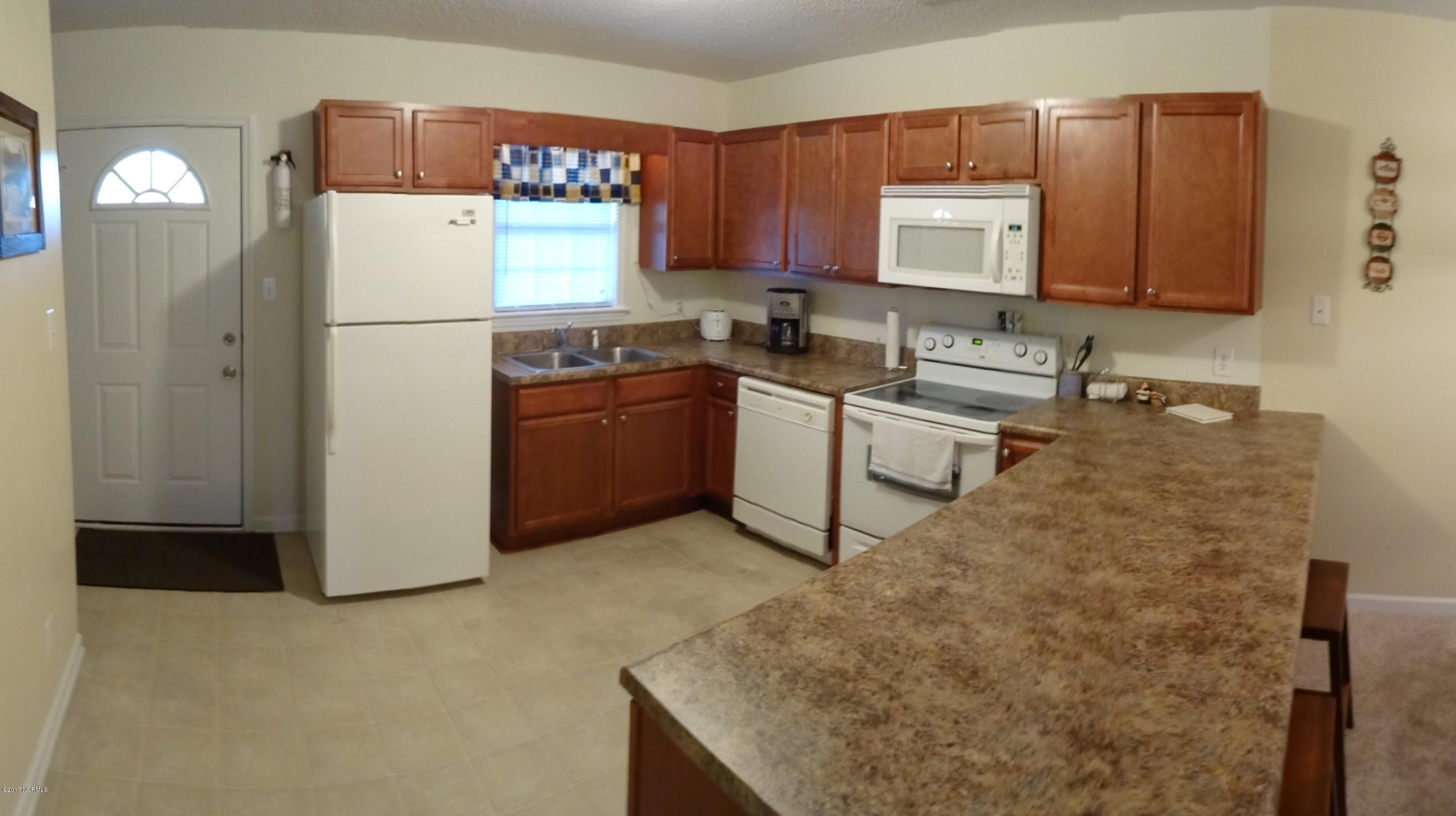 601 Peletier Loop Road, Unit K66 Swansboro, NC 28584 - Photo 8 of 34 Kitchne 3