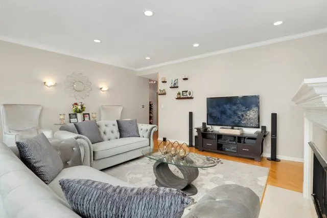 $259,900 | 4714 South Evans Avenue, Unit 3N, Chicago, IL 60615