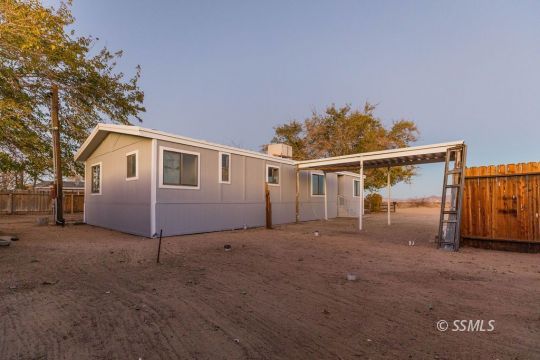 1405 Oak Lane Ridgecrest, CA 93555 - Photo 3 of 16