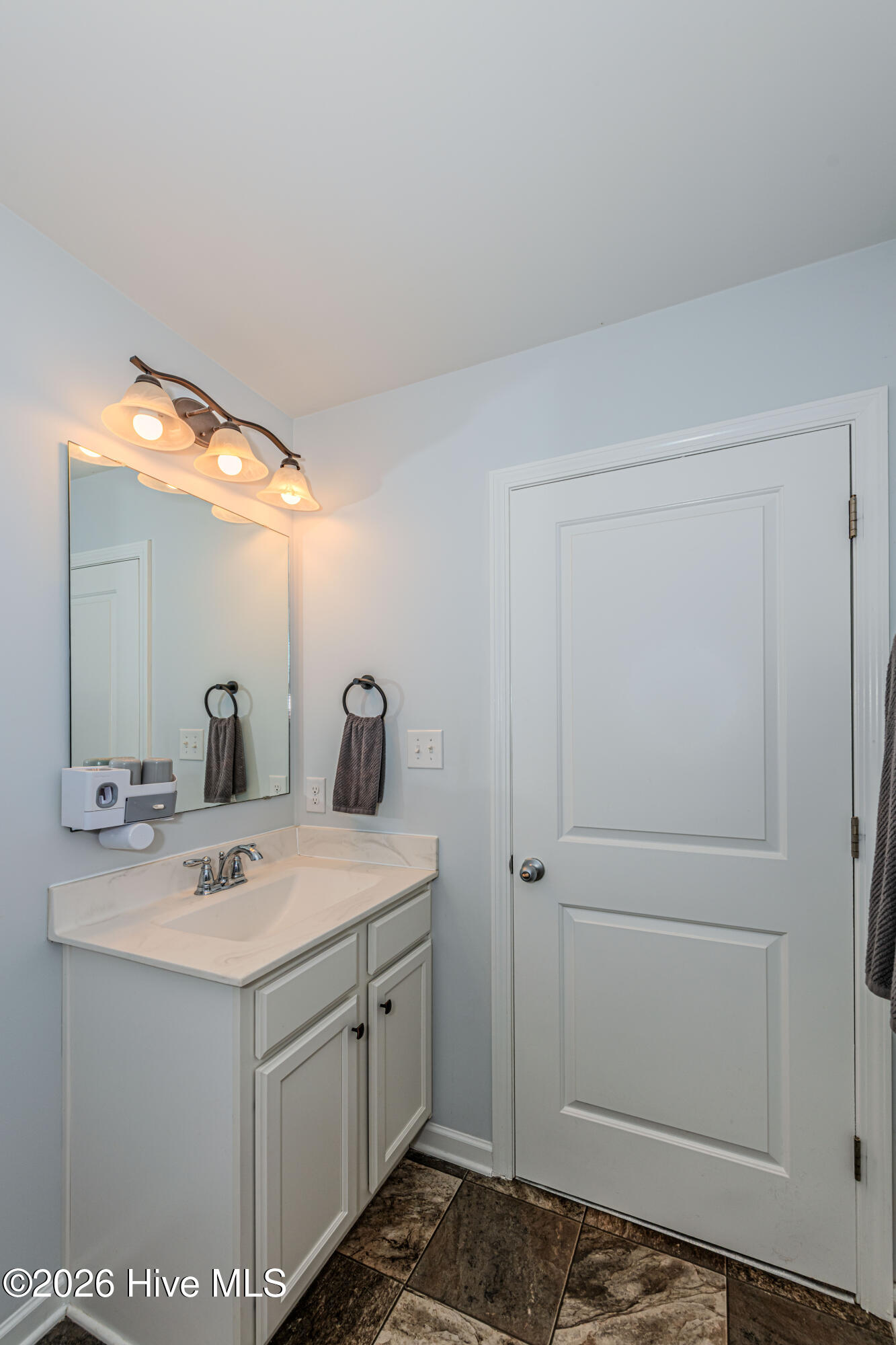 109 Tralee Place Holly Ridge, NC 28445 - Photo 48 of 73 Hallway full bathroom