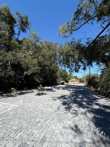 $1,300 | 205 Ribaut Road, Unit C, Beaufort, SC 29902