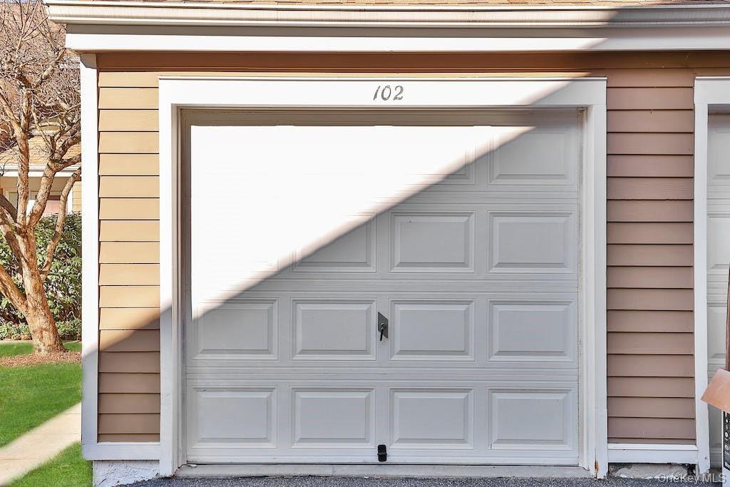 103 Rambling Brook Road Chappaqua, NY 10514 - Photo 33 of 33 a view of entryway