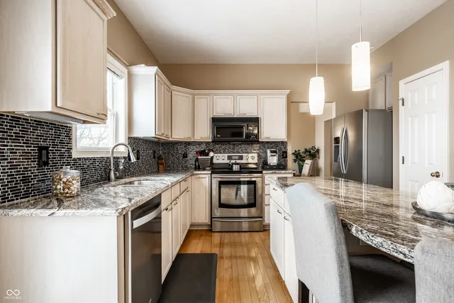 $500,000 | 11191 Timberview Drive, Fishers, IN 46037