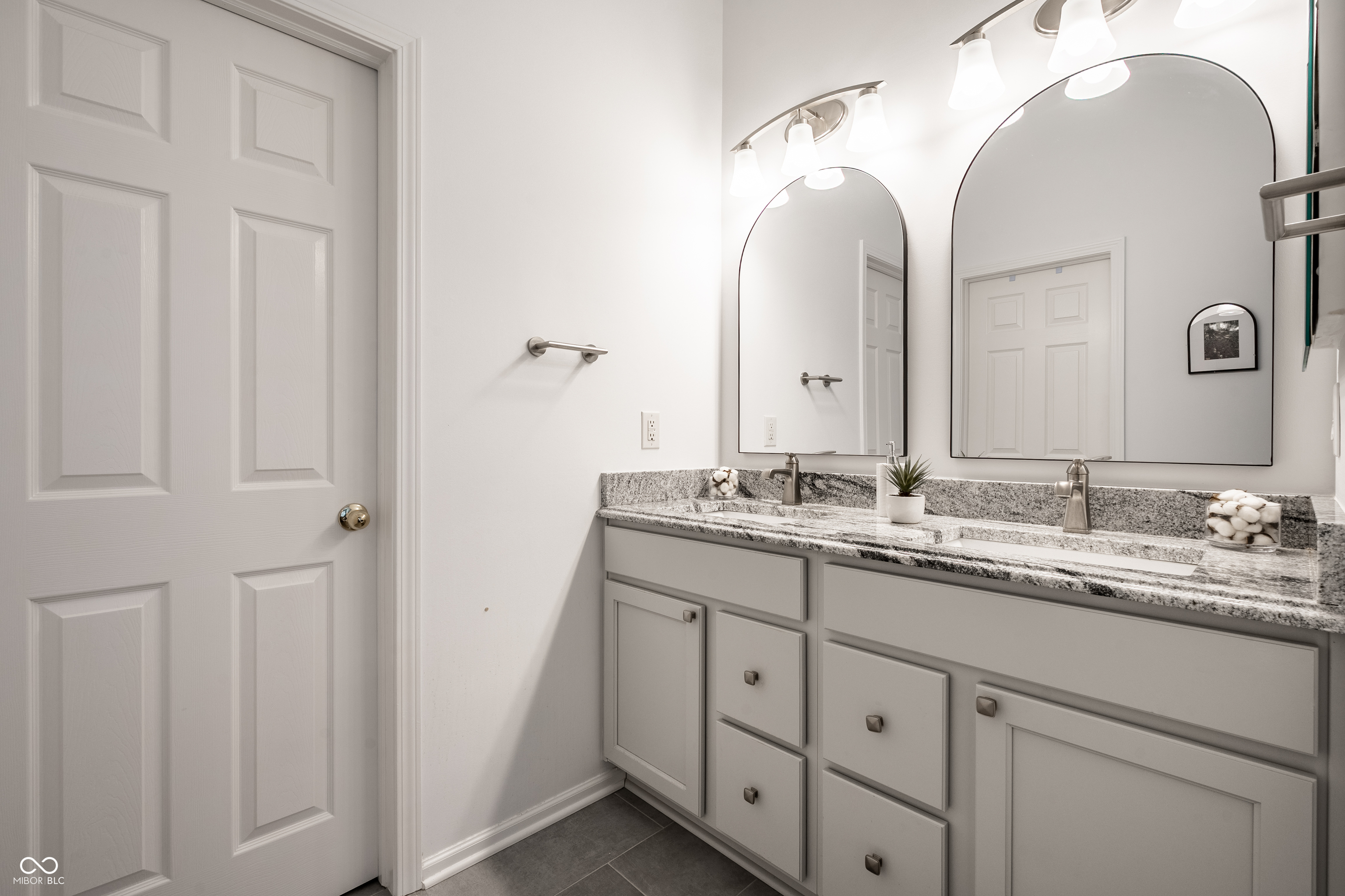 11191 Timberview Drive Fishers, IN 46037 - Photo 32 of 52