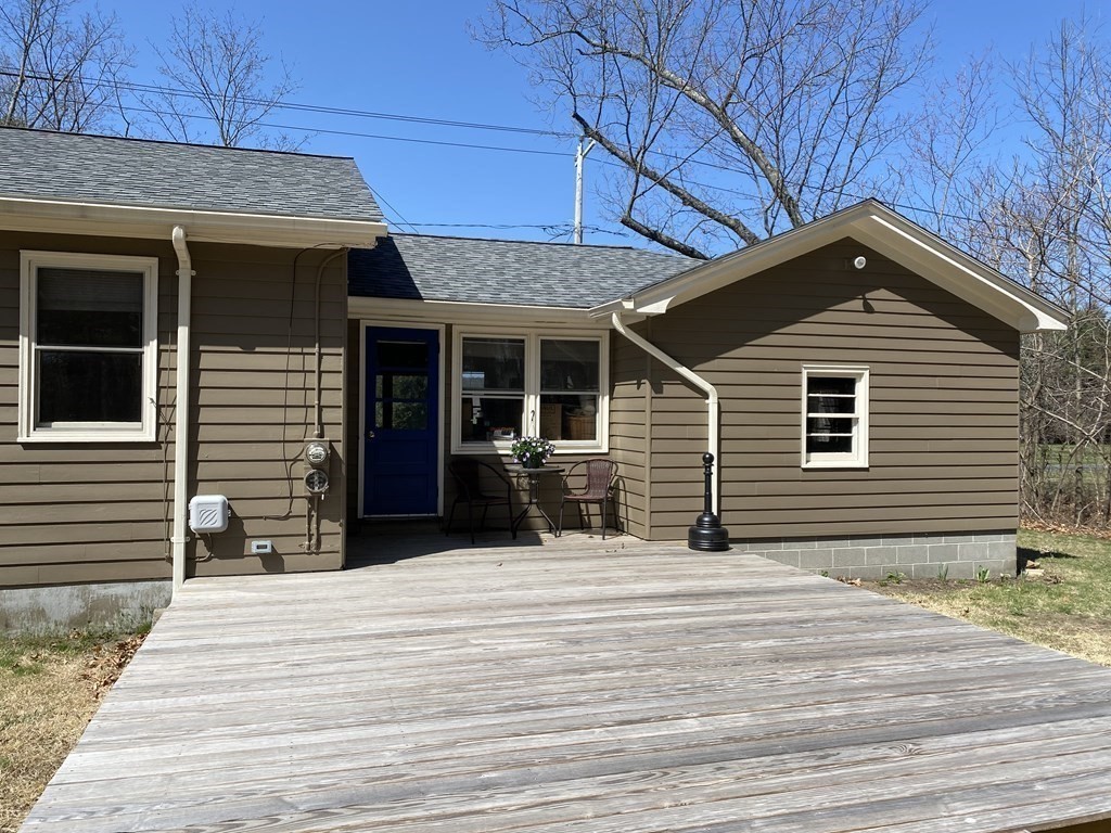 230 Straits Road Hatfield, MA 01038 - Photo 22 of 23 a front view of a house