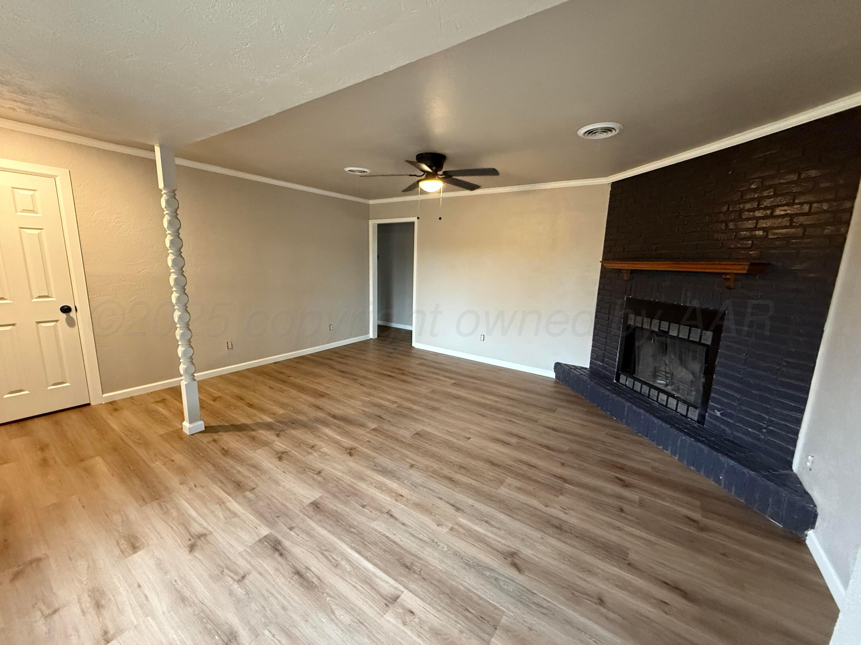 4708 South Bryan Street Amarillo, TX 79110 - Photo 5 of 18 living room