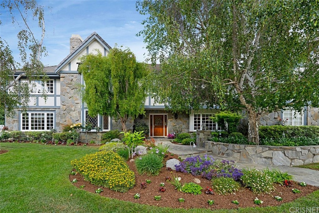 1 Cinch Road Bell Canyon, CA 91307 - Photo 2 of 46