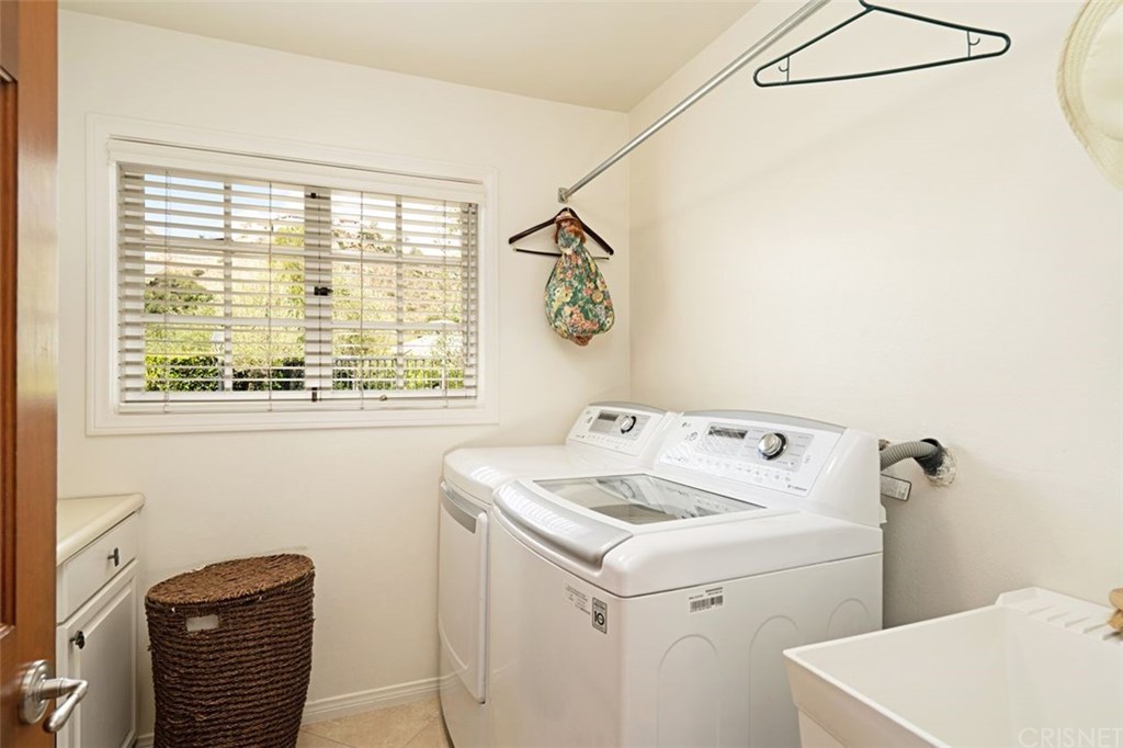 1 Cinch Road Bell Canyon, CA 91307 - Photo 17 of 46