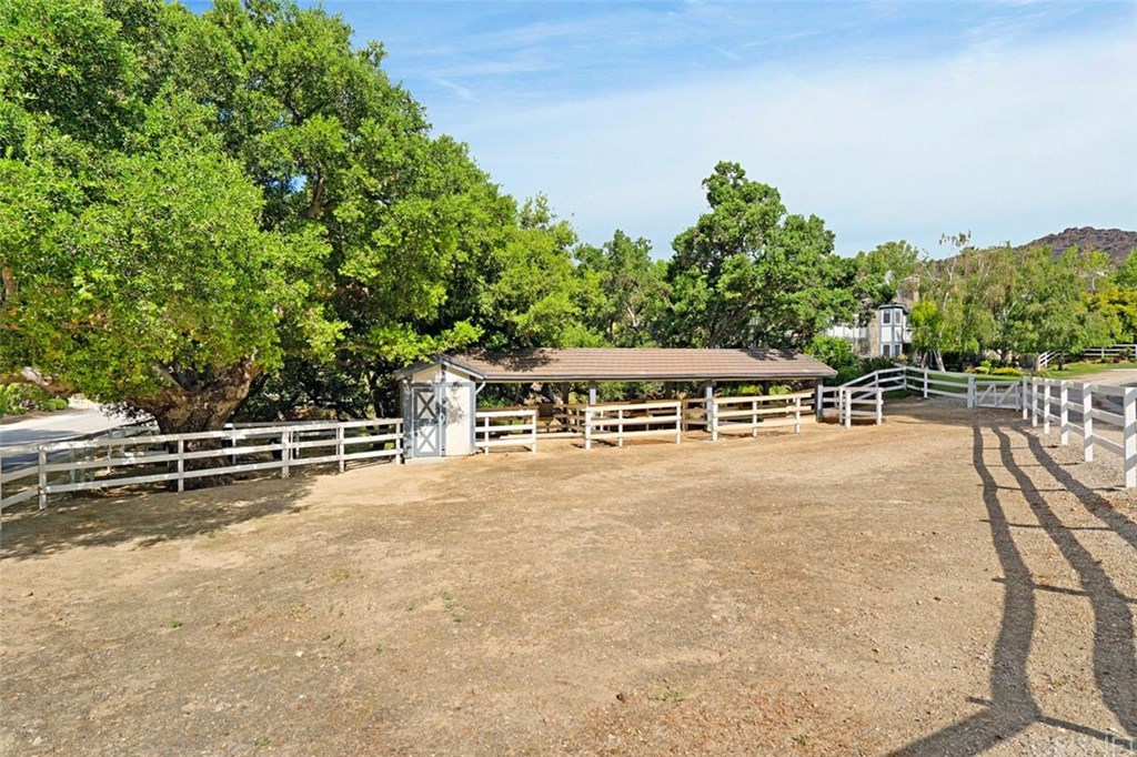 1 Cinch Road Bell Canyon, CA 91307 - Photo 42 of 46