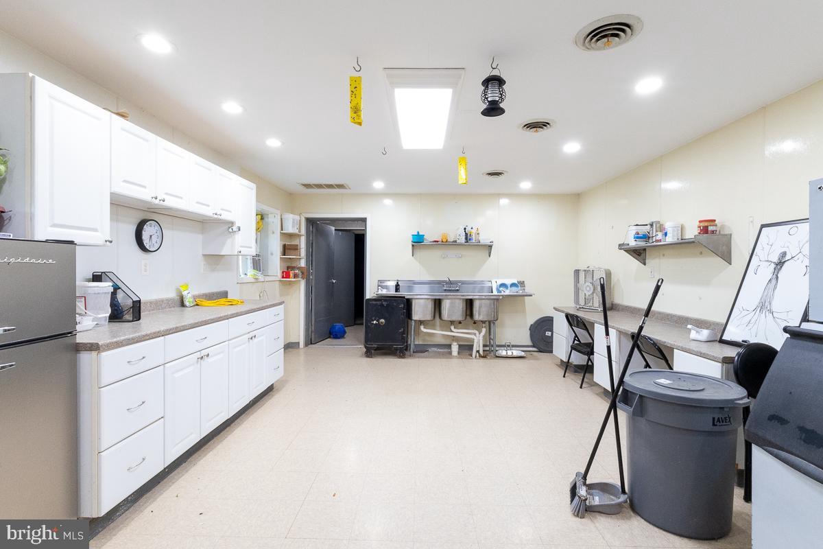 9630 Clemsonville Road Union Bridge, MD 21791 - Photo 60 of 70 Sizeable vet kitchen/clinic