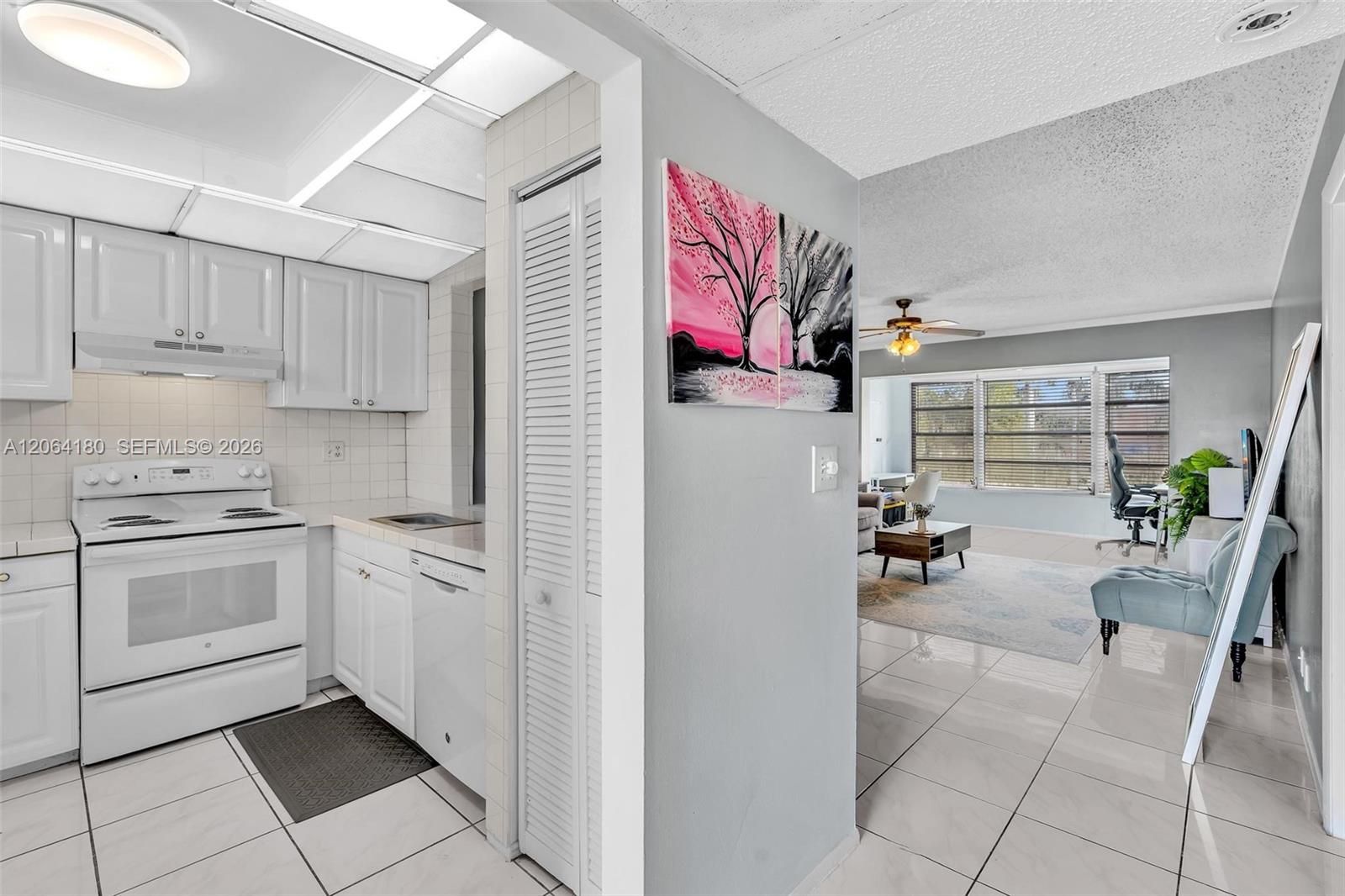8852 West McNab Road, Unit 203 Tamarac, FL 33321 - Photo 4 of 29 Gallery Image 4