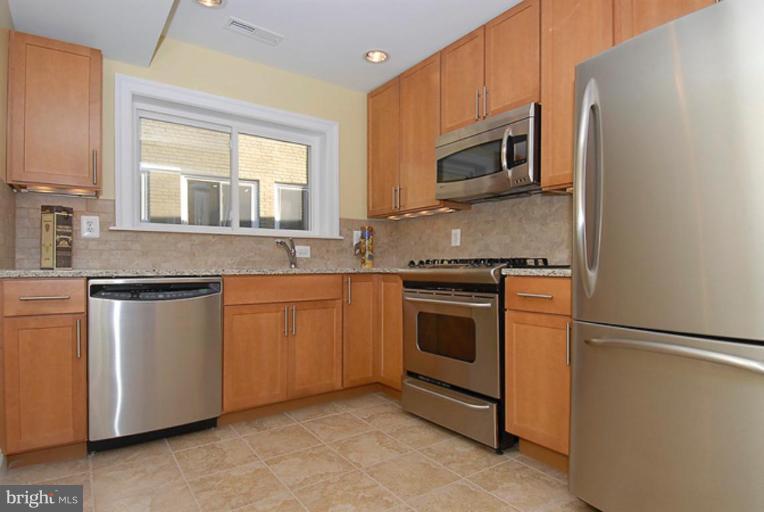 1901 Lincoln Road Northeast, Unit 104 Washington, DC 20002 - Photo 2 of 3 Apartment Kitchen