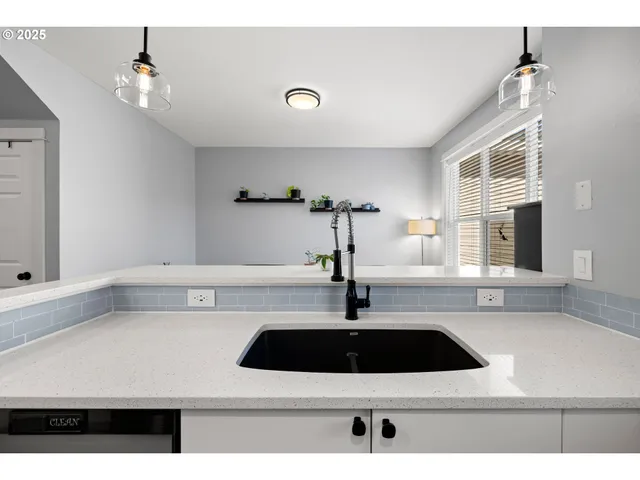 $390,000 | 1486 Northeast Market Drive, Fairview, OR 97024