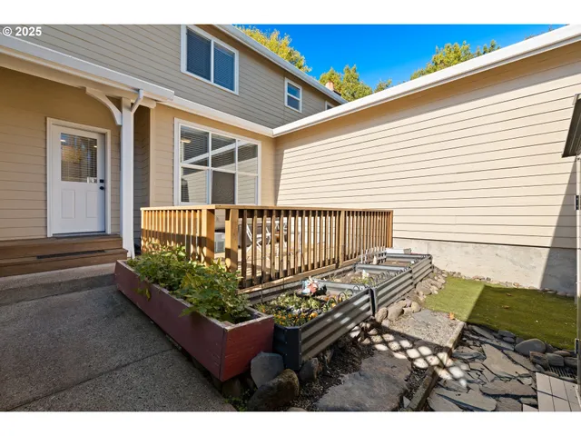 $390,000 | 1486 Northeast Market Drive, Fairview, OR 97024