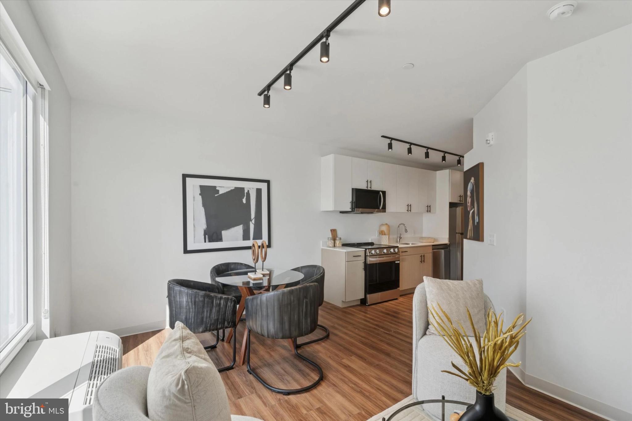 4240 Chestnut Street, Unit 505 Philadelphia, PA 19104 - Photo 7 of 38