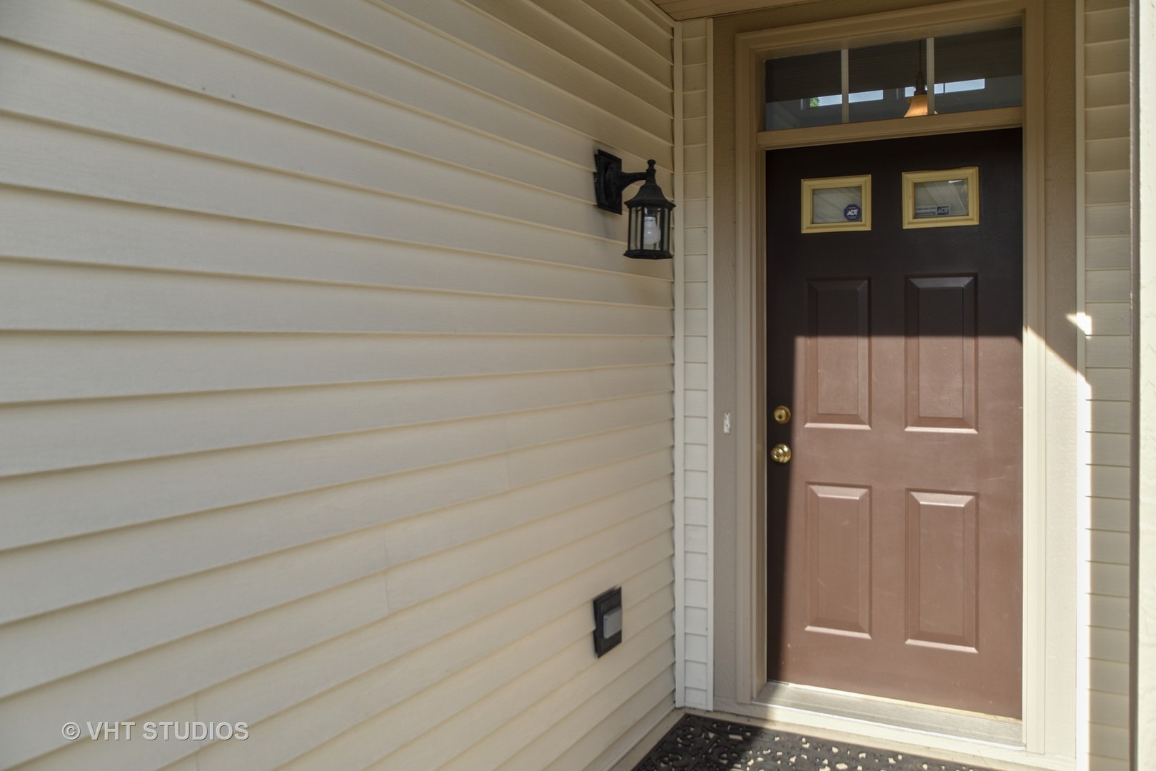 2946 Falling Waters Lane Lindenhurst, IL 60046 - Photo 2 of 10 a view of front door of house