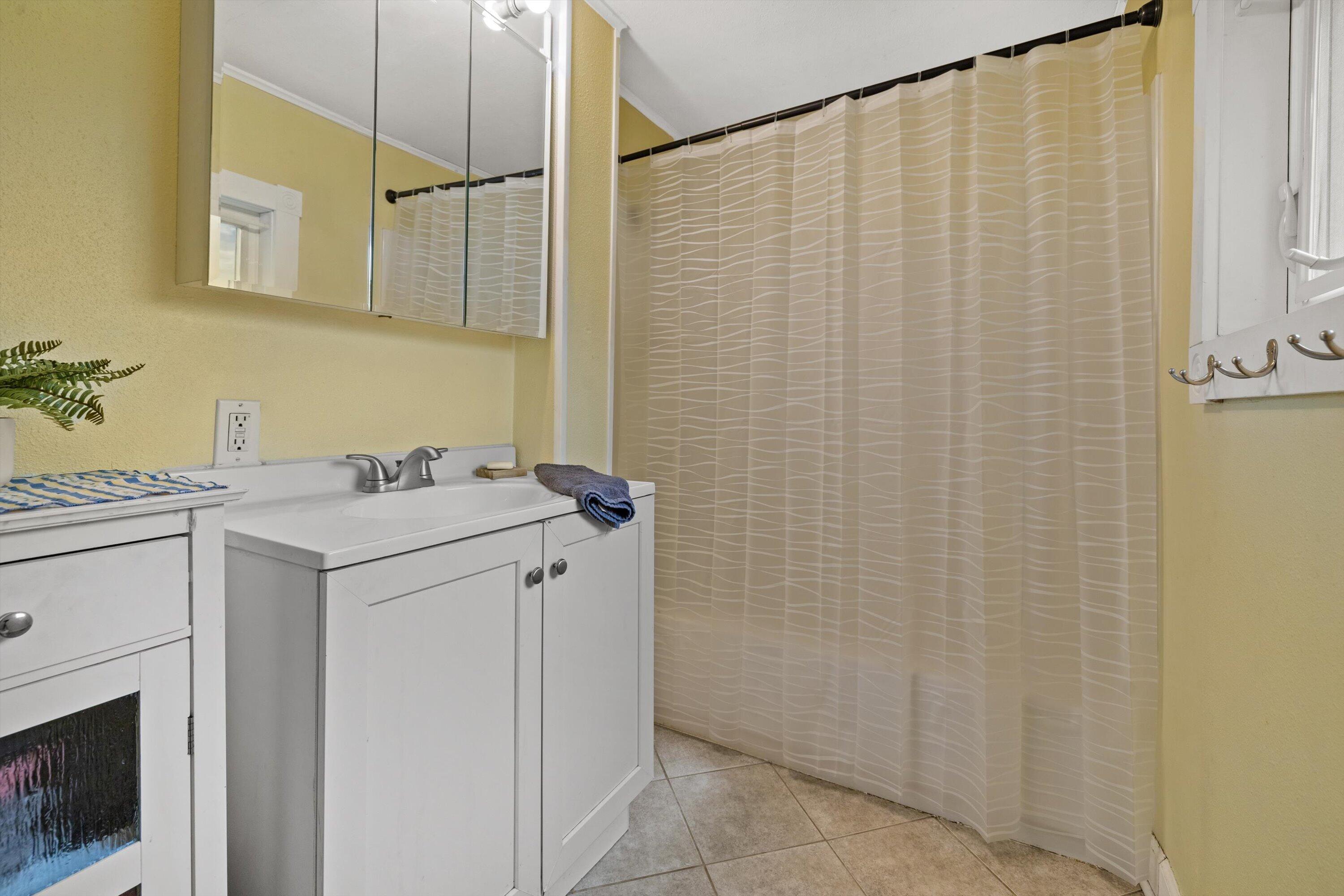 220 East Walworth Street Elkhorn, WI 53121 - Photo 13 of 32 Bathroom- main level