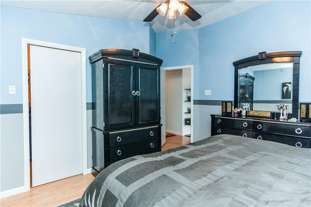 318 Spring Street Oakdale, PA 15071 - Photo 16 of 25 Gallery Image 16