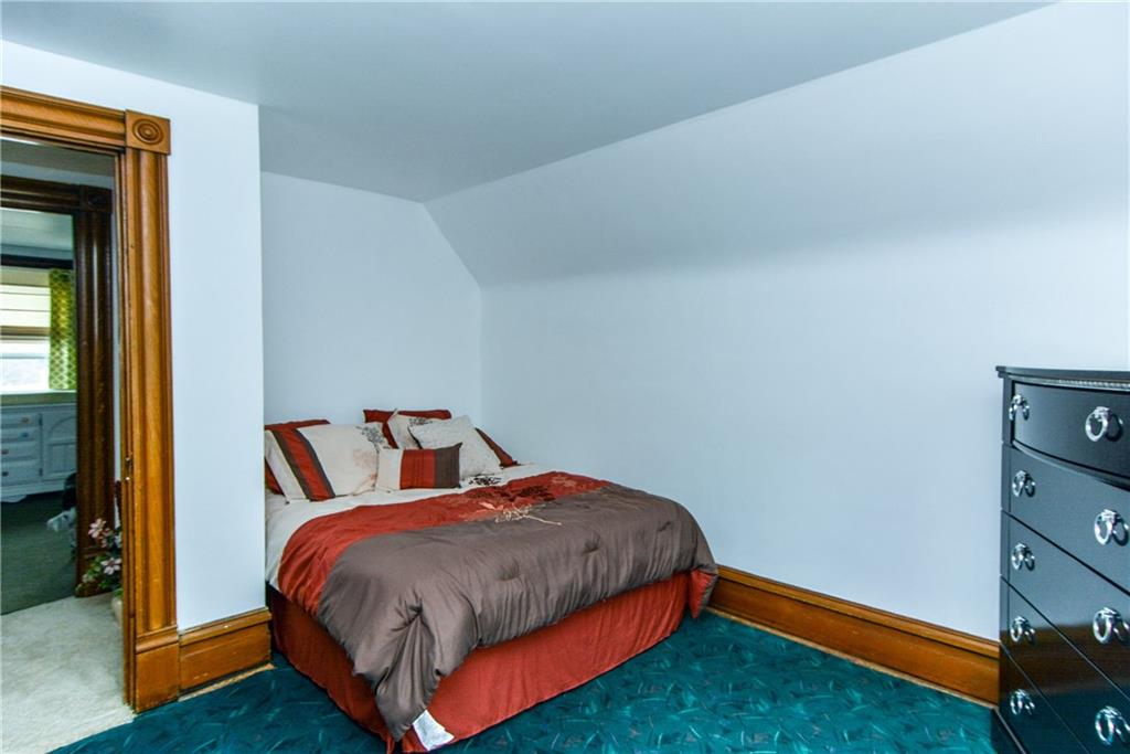318 Spring Street Oakdale, PA 15071 - Photo 19 of 25 Gallery Image 19