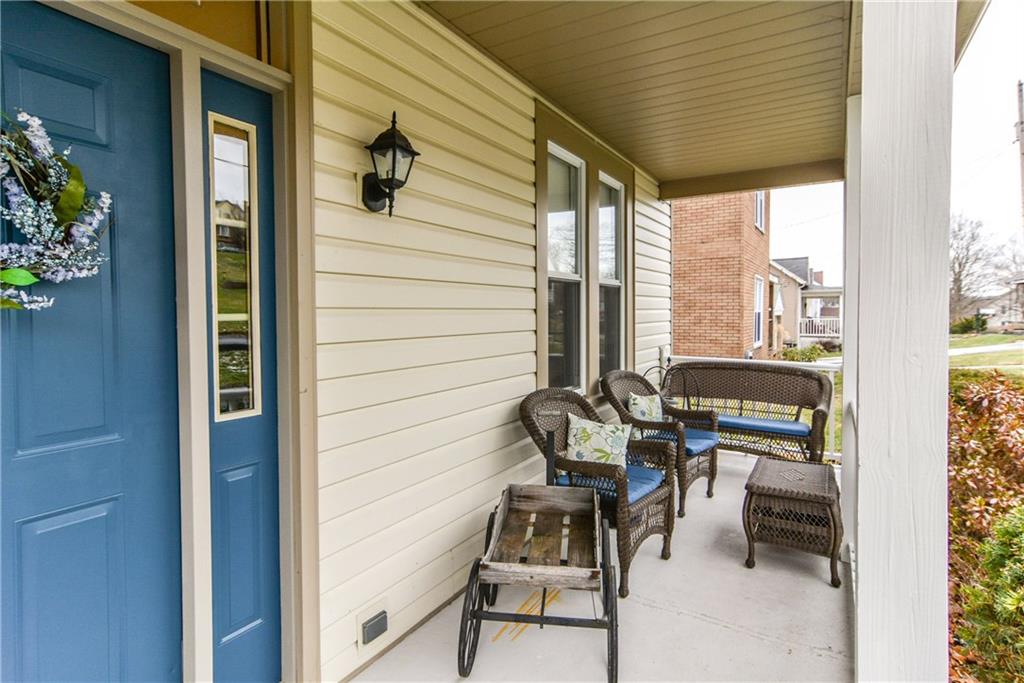 318 Spring Street Oakdale, PA 15071 - Photo 4 of 25 Gallery Image 4