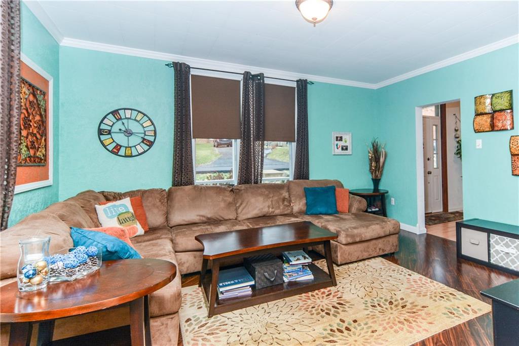 318 Spring Street Oakdale, PA 15071 - Photo 6 of 25 Gallery Image 6