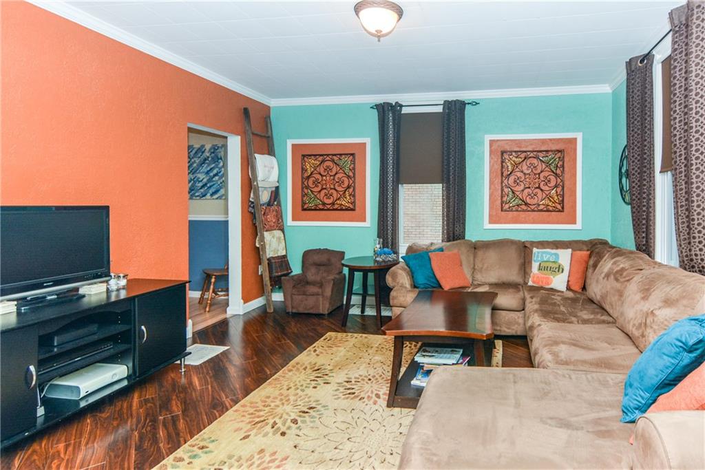 318 Spring Street Oakdale, PA 15071 - Photo 7 of 25 Gallery Image 7