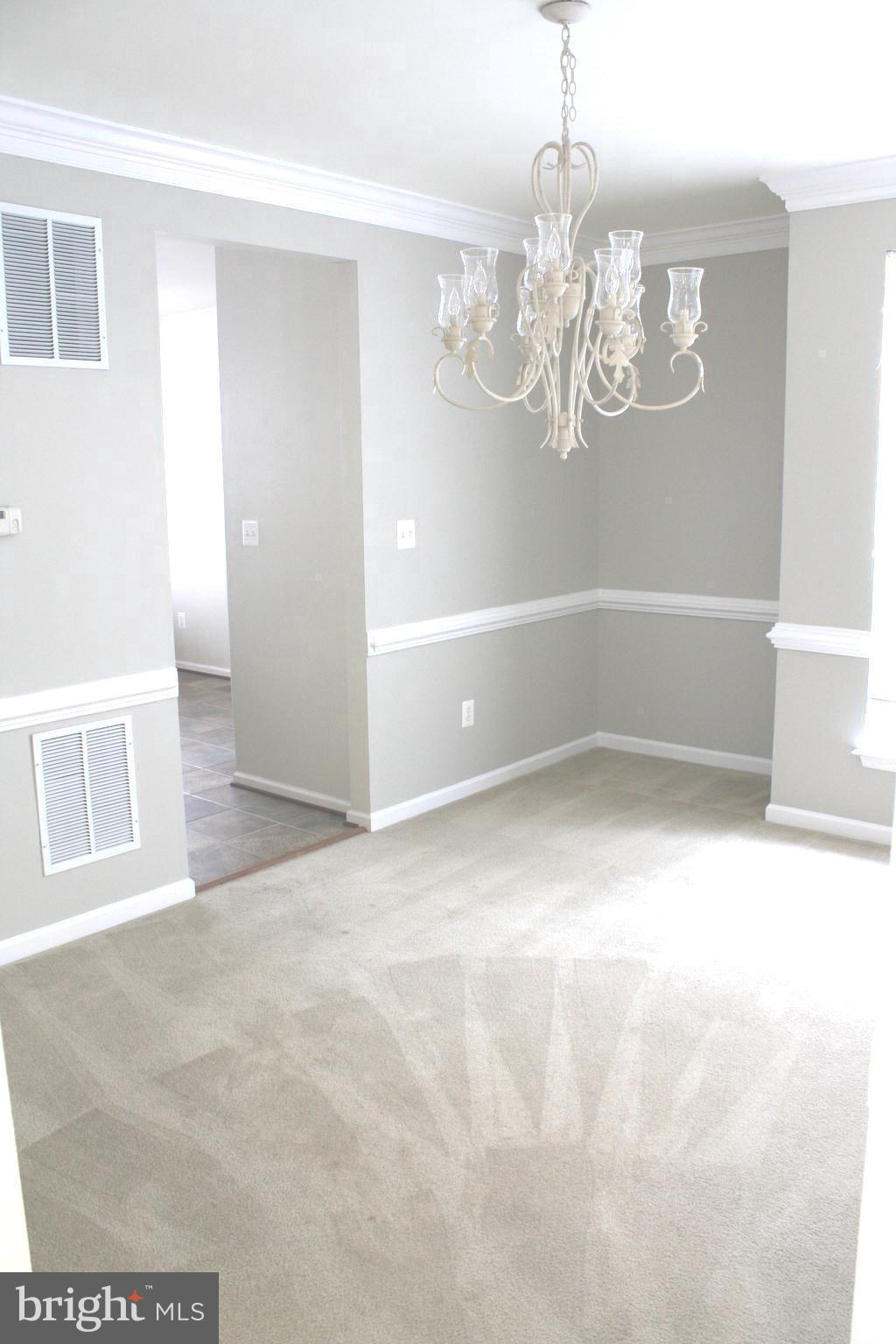 8378 Tillett Loop Manassas, VA 20110 - Photo 11 of 30 Dining room