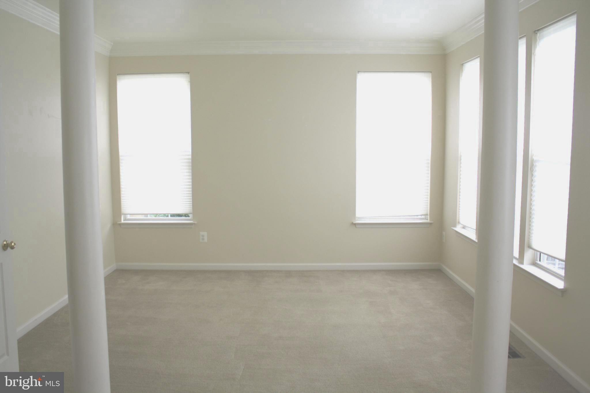 8378 Tillett Loop Manassas, VA 20110 - Photo 13 of 30 Living room / office / den